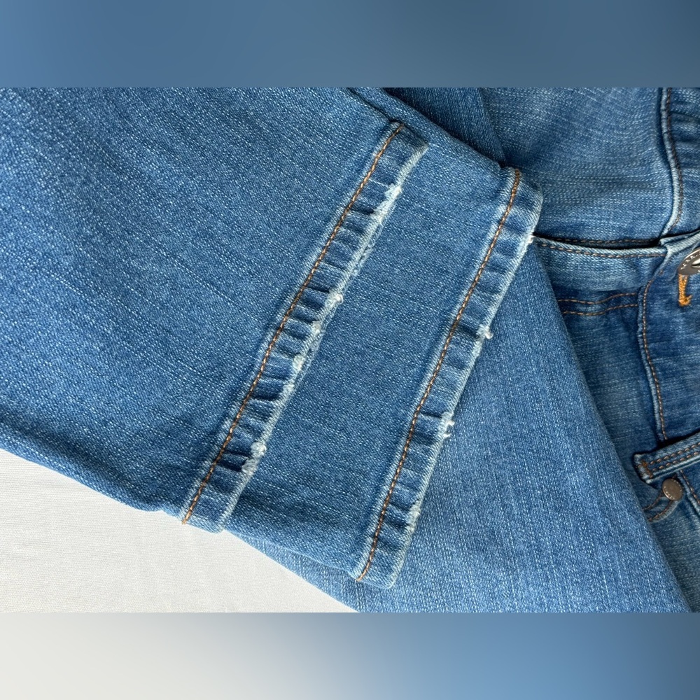 Torrid Feel the Fit 16R Distressed Jeans Mid Rise Ankle (Could by Boyfriend) - Picture 6 of 9